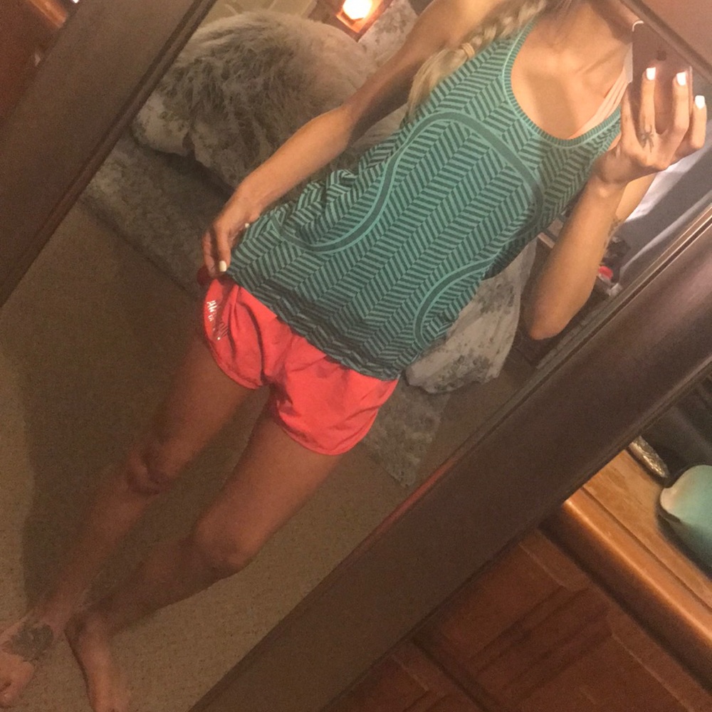 Lululemon top/ willing to trade